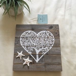 NWT Wood Pallet Coastal Heart Tree Starfish Decor